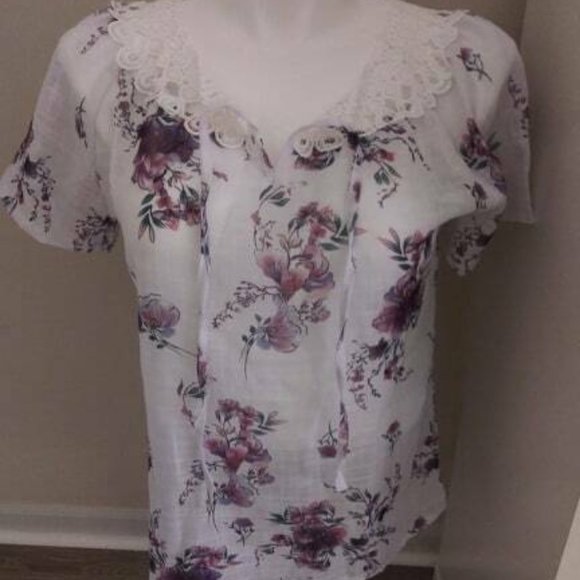 NoraCora Tops - Women's Short Sleeve Floral Printed V Neck Shirt L